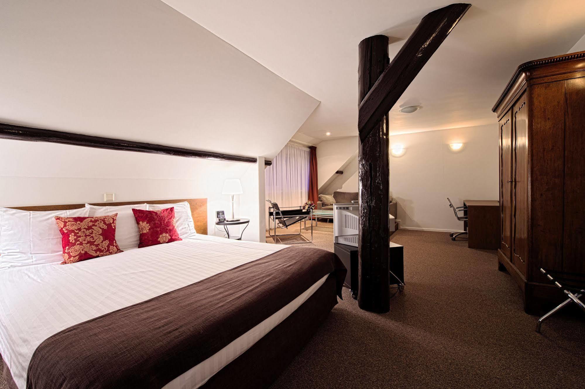 De Loohoeve - Restaurant & Hotel Schoonloo Экстерьер фото